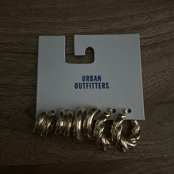 NEW Urban Outfitters mini gold hoops 3 pack - Picture 4 of 5